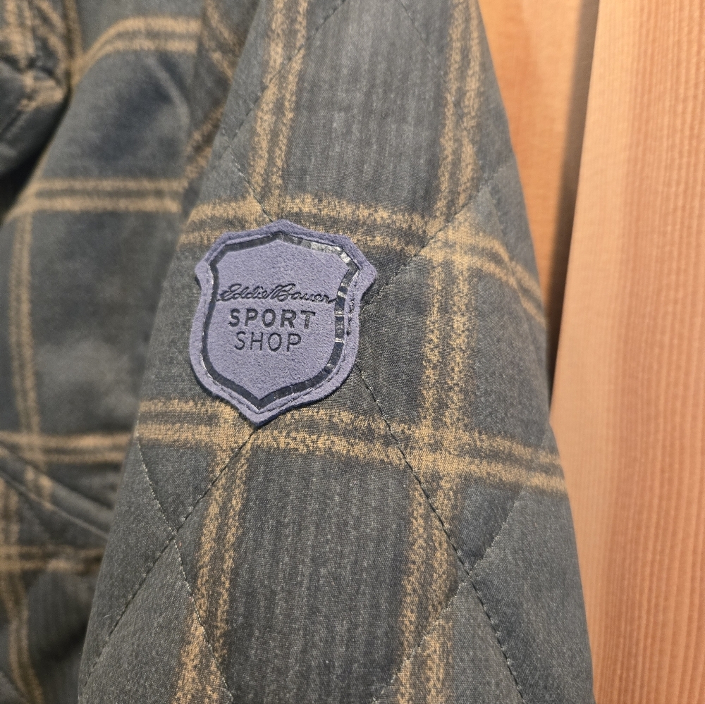 Eddie Bauer Sport Shop Plaid Quilted Jacket. Ladies Size S - Picture 10 of 10